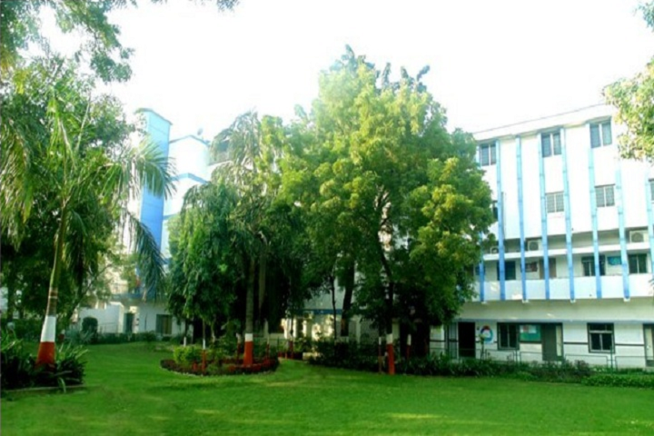 https://cache.careers360.mobi/media/colleges/social-media/media-gallery/9808/2021/7/9/Campus View of RB Institute of Management Studies Ahmedabad_Campus-View.png